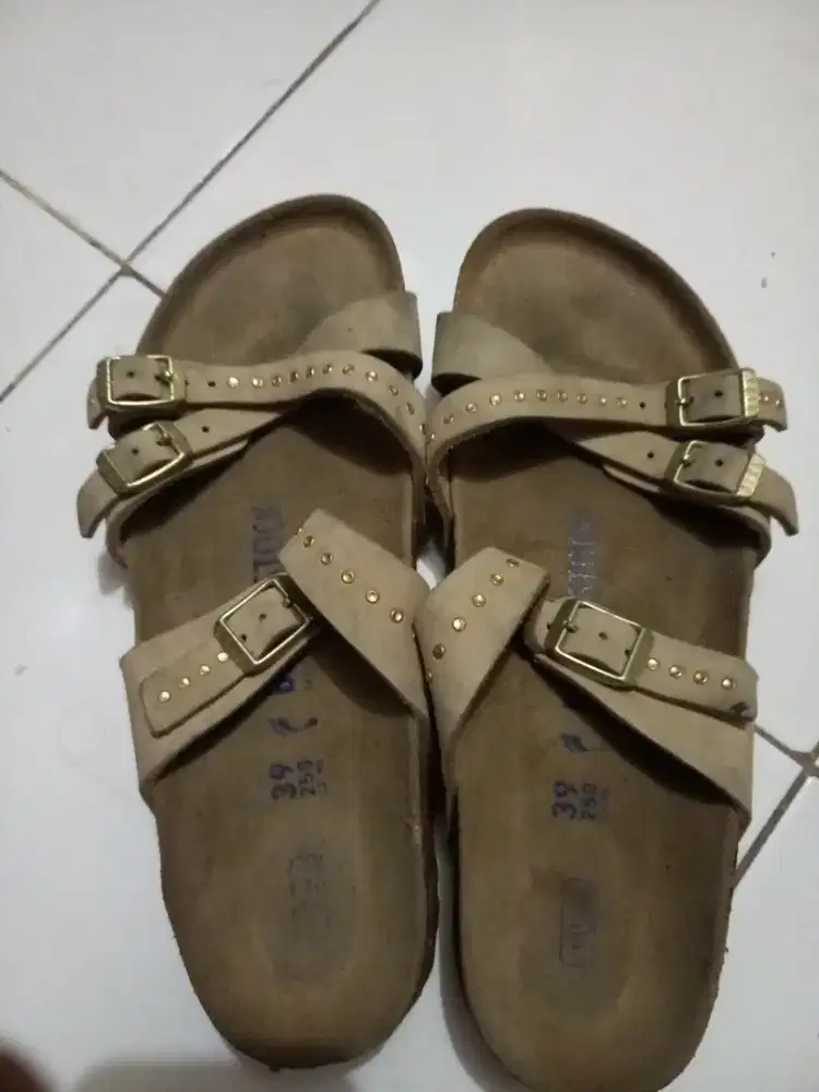 Birkenstock. Sandal Size39. kondisi 95% spt Baru