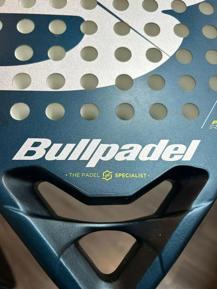 Raket  padel bermerek