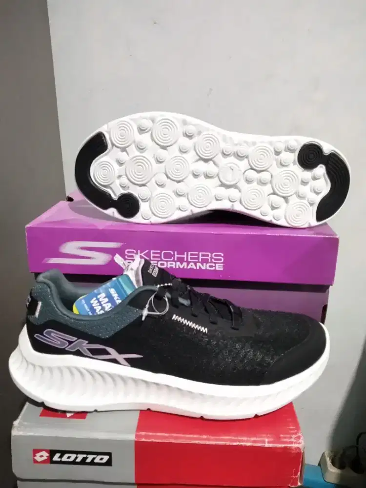 Sepatu Skechers go walk size 37 dan 37.5  murah