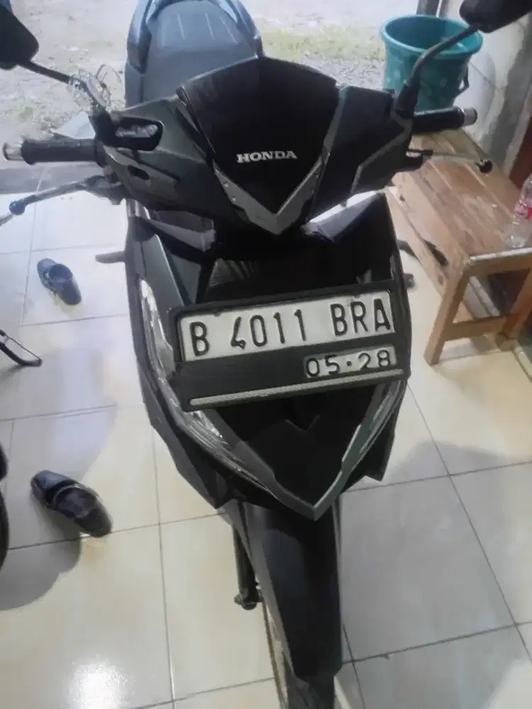 Jual vario 2018 ful surat lengkap pajak hidup