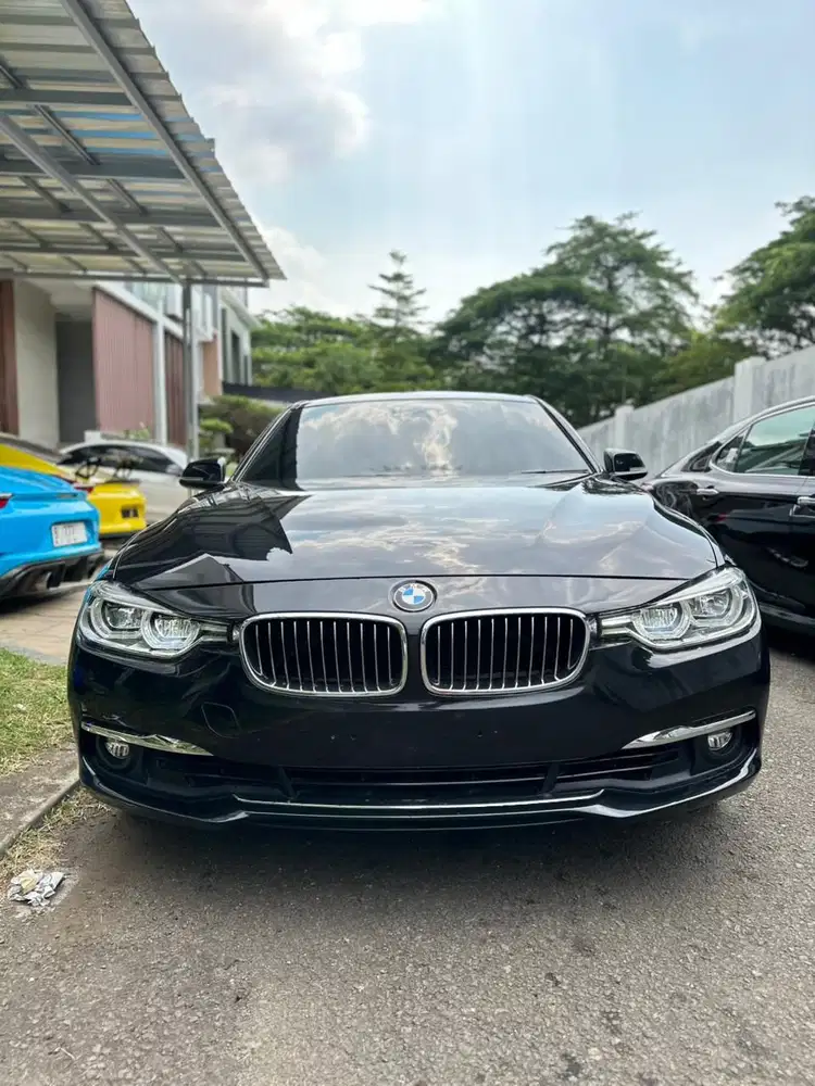 BMW 320i 2018 Bensin