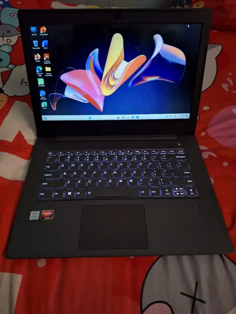 Bismillah dijual laptop lenovo slim core i5 ram 8gb ssd 256gb vga R7