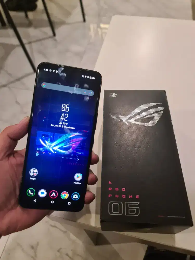Dijual Asus Rog Phone 6 8/256 Fullset Resmi Normal dan Mulus 90%.