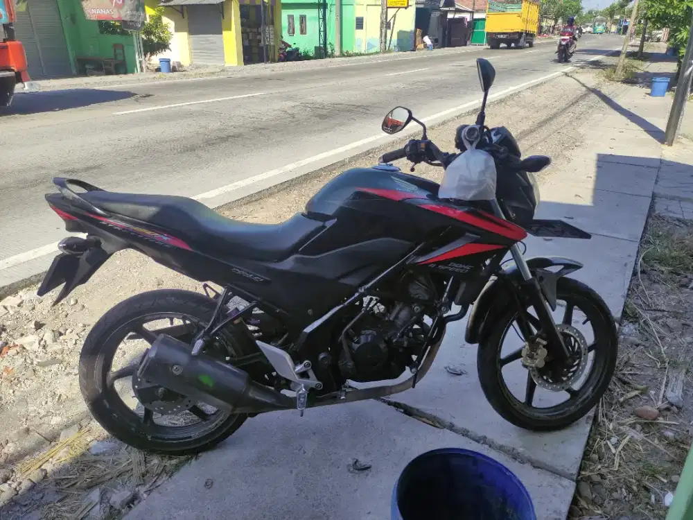 BU cb 150r 2014 lengkap off pajak 2023 plat 2024