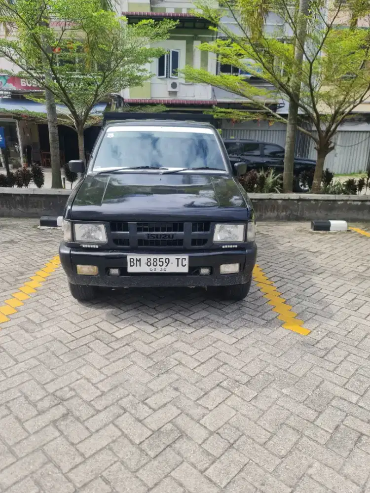 Panther Pickup 2.5 2010 Hitam Manual
