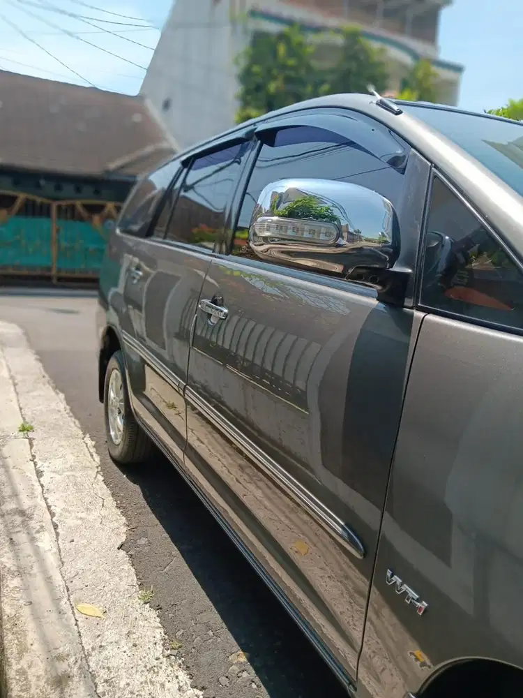 Toyota Kijang Innova 2009 Bensin manual istimewa