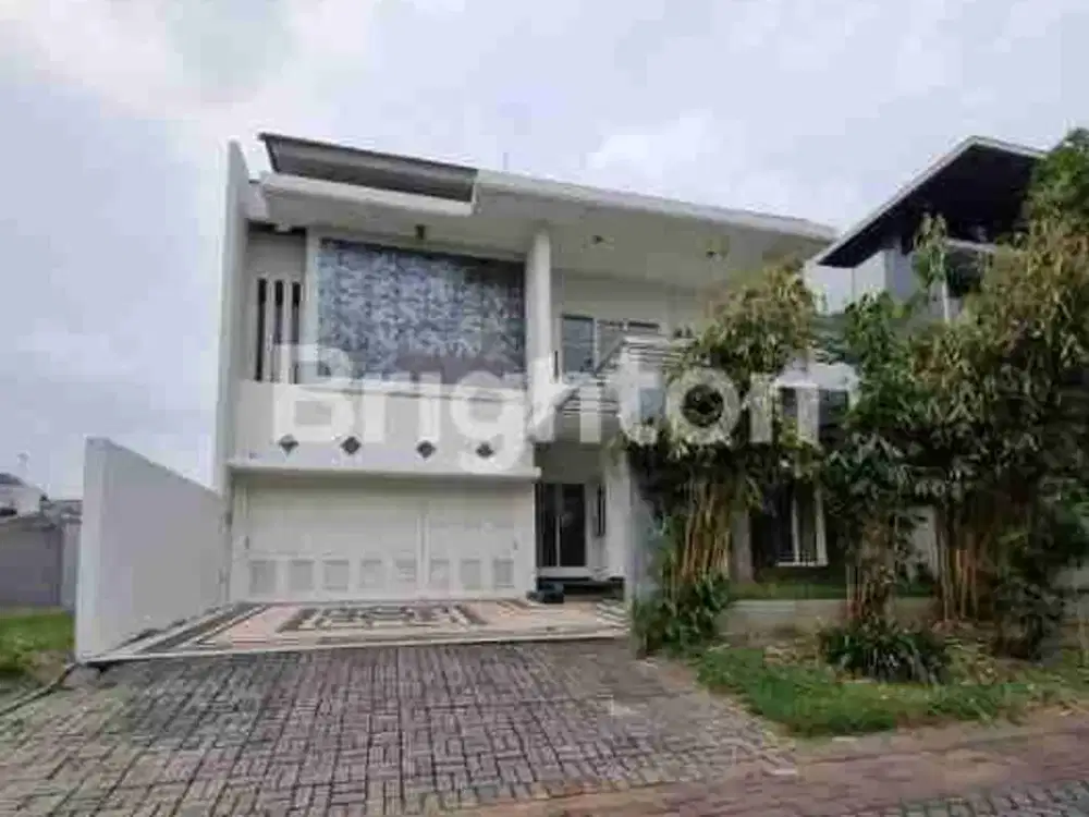 RUMAH ROW JALAN UTAMA DI CLUSTER ROYAL PARK - CITRALAND, SURABAYA BARAT