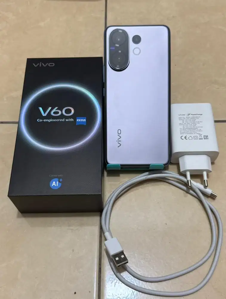 Vivo V60 8/256 Grey Bekas