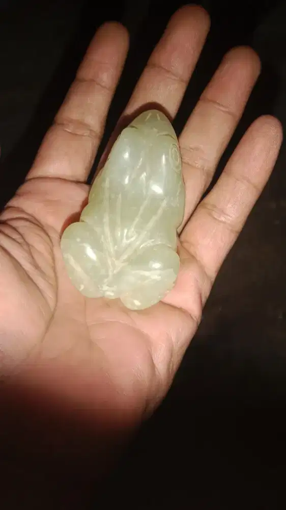 Batu giok kodok hoki