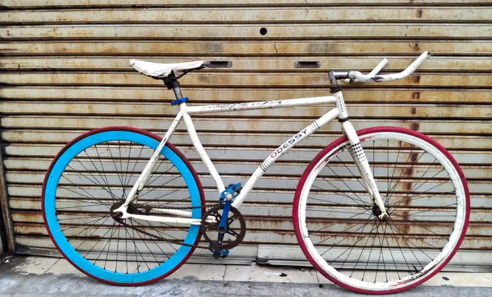 Sepeda fixie odessy