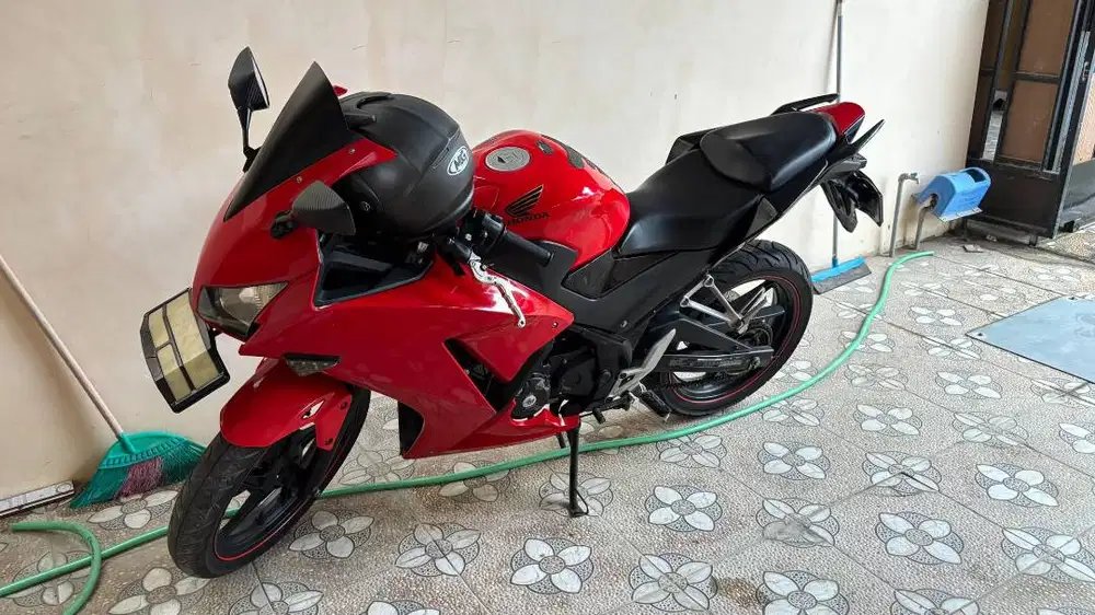 Bismillah dijual motor honda CBR 2015 NEGO SAMPAI JADI