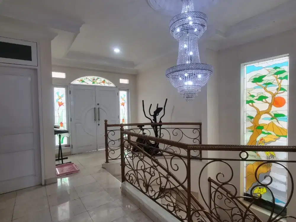 DIJUAL RUMAH BAGUS SEMI FURNISH BLOK TERBAIK TERMURAH DI TAMAN PALEM LESTARI