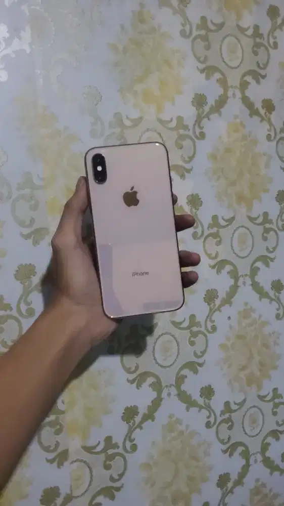 Iphone xs 64 gold siap pakai