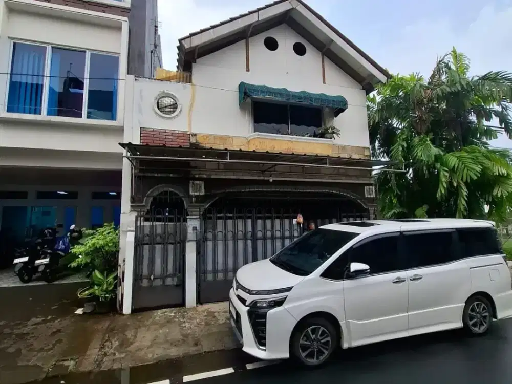 Rumah second akses lebar di cempaka putih Jakarta pusat