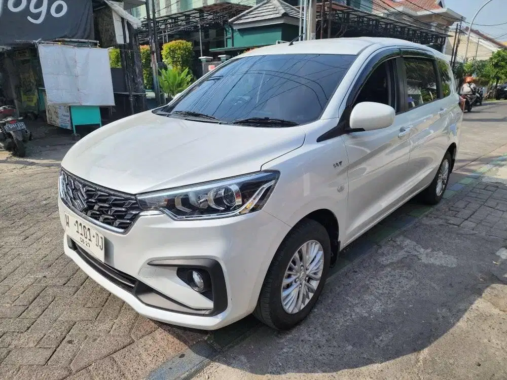 SUZUKI NEW ERTIGA 1.4 GL MANUAL FACELIFT 2024 PUTIH SURABAYA