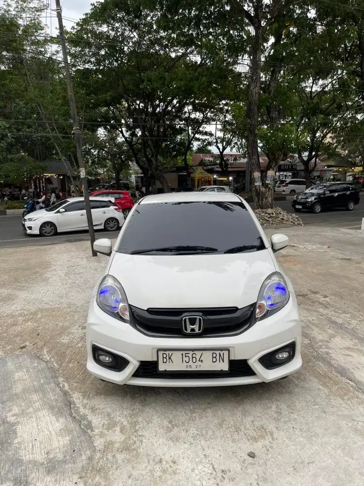Jual honda brio e MT 2016