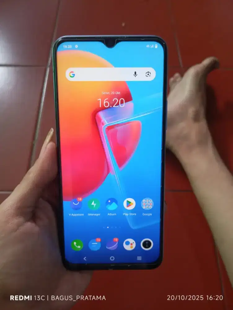 bantuin sodara mau jual vivo y51 8+4/128 fullsett msih mulus bgtt