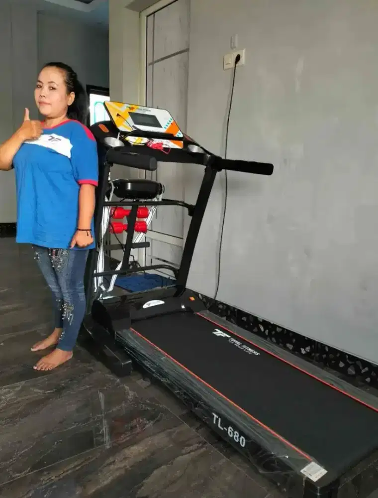 TREADMILL JUMBO ELEKTRIK AUTOINCLINE TOTAL TL 680 ALAT FITNESS