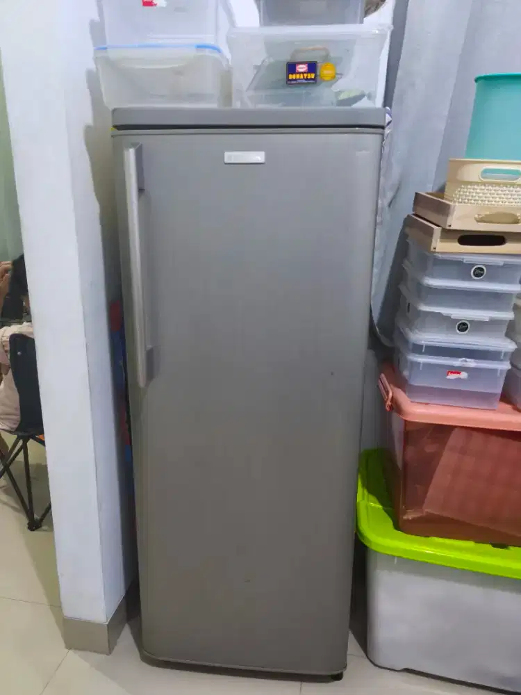 Electrolux kulkas 1 pintu (bekas)