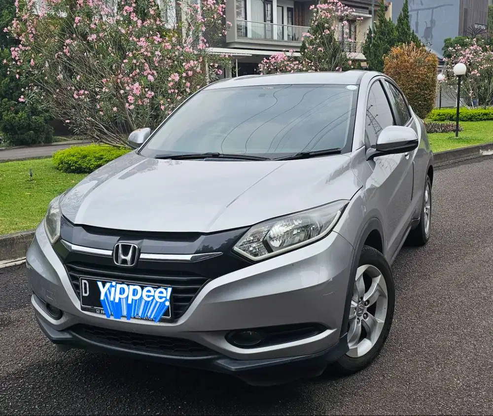 Honda HRV S CVT Silver 2017 Istimewa