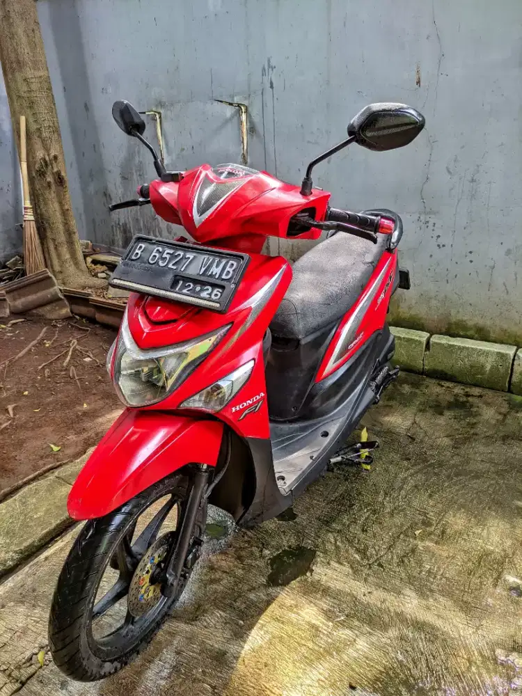 Beat POP 2016 merah merona