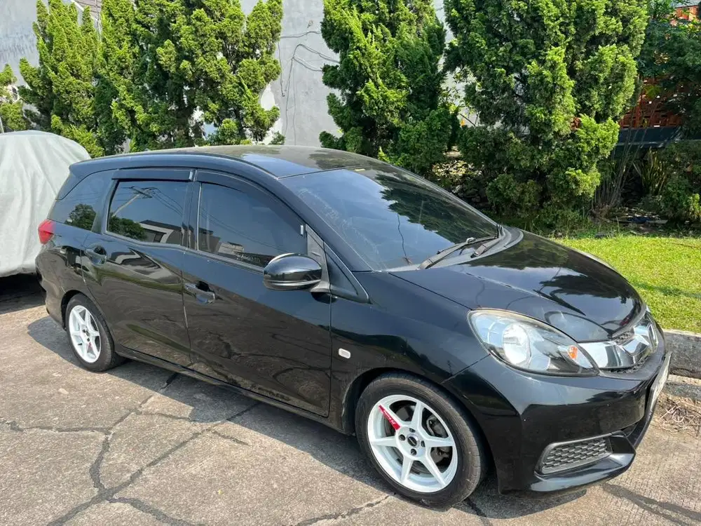 Mobilio hitam 2016 manual