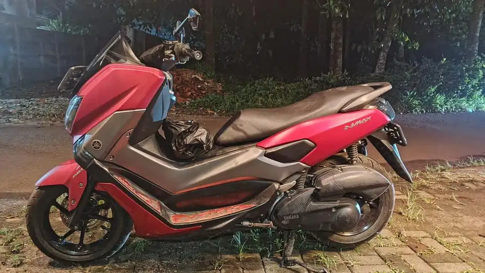 Nmax merah 2017