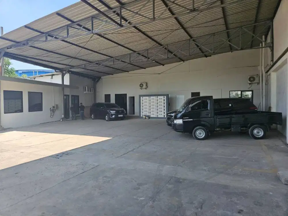 DISEWAKAN GUDANG MENGANTI GRESIK - NOL JALAN RAYA