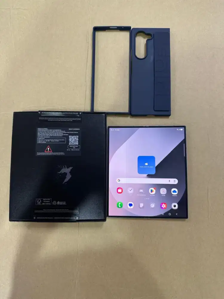 Samsung Galaxy Z Fold 6 12/256GB 5G Snapdragon 8 Gen 3 Mulus Original