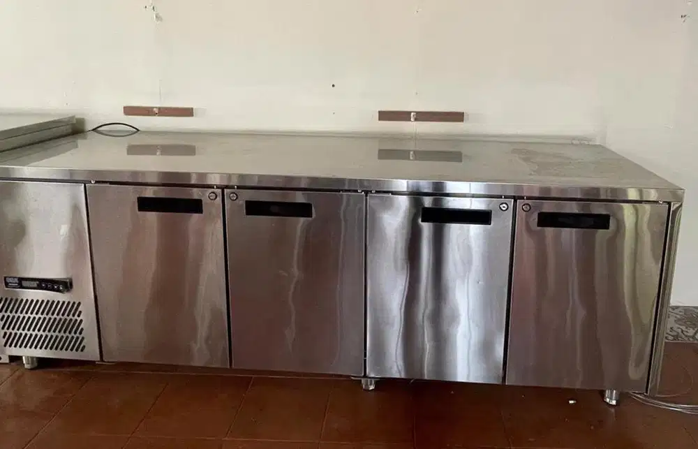 Freezer Undercounter Merk GEA