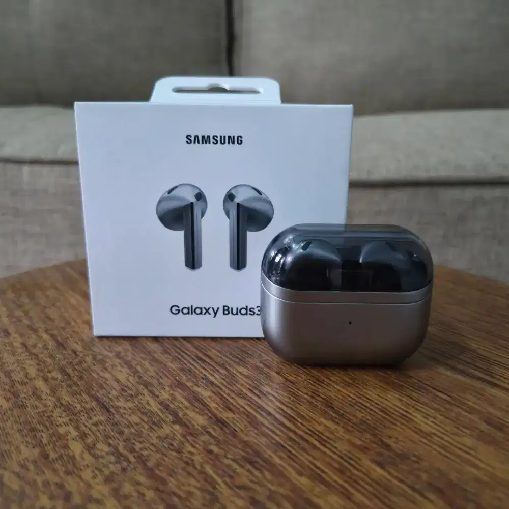Samsung galaxy buds 3 grey
