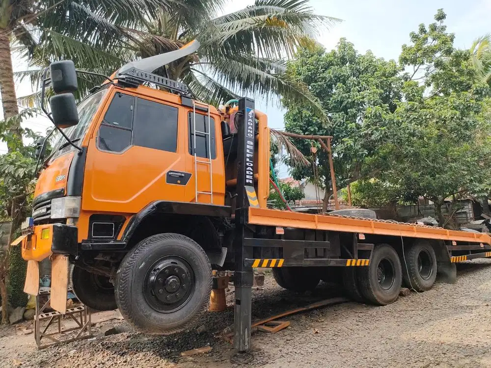 Self loader truck trado Ps 220 mistubishi fuso