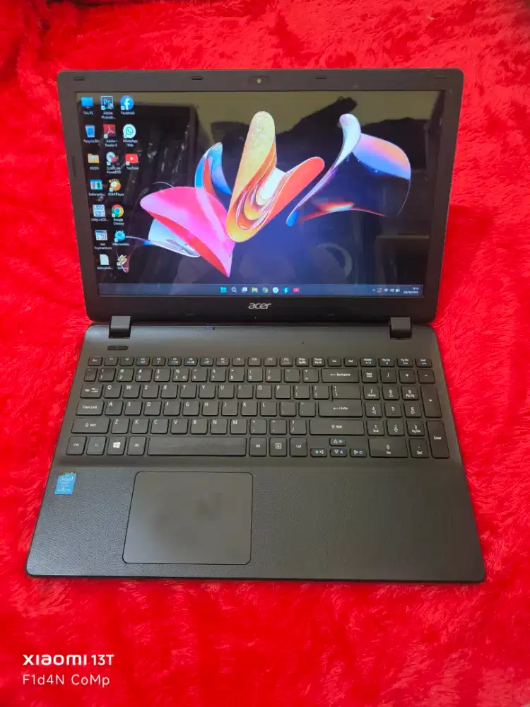 Dijual laptop acer slim,super kencang,core i5 gen 4,ram 8 gb,ssd 256gb