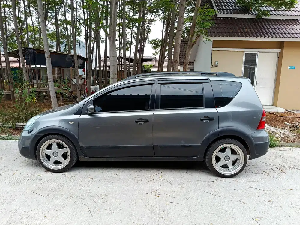 Nissan Livina 2008 Bensin