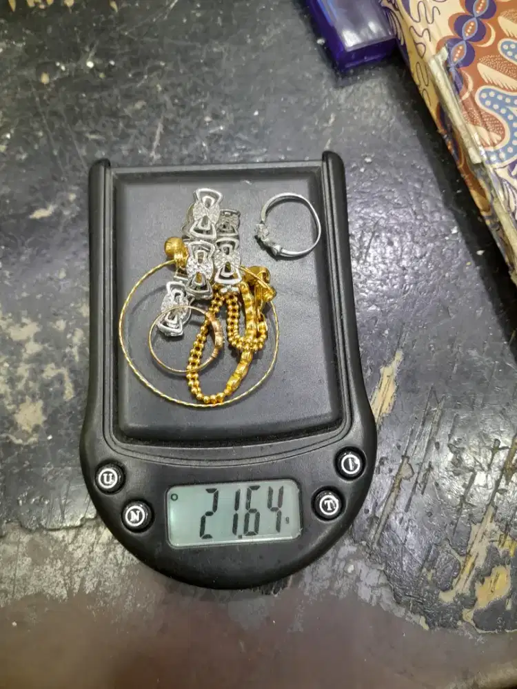 Terima jual beli emas dan berlian dengan harga tertinggi