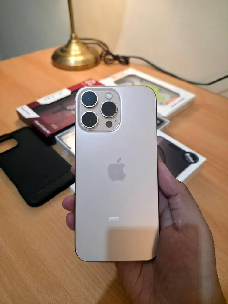 iPhone 16 Pro Max 256 GB Desert Titanium Garansi Blibli