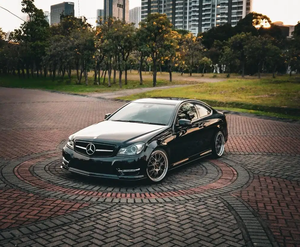 +- 207Jt Modif & Peremajaan | +- 15rb Km | W204 C250 Coupe | Mercedes