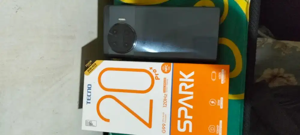 Tecno spark 20 pro plus 8/256 layar lengkung mulus fulset