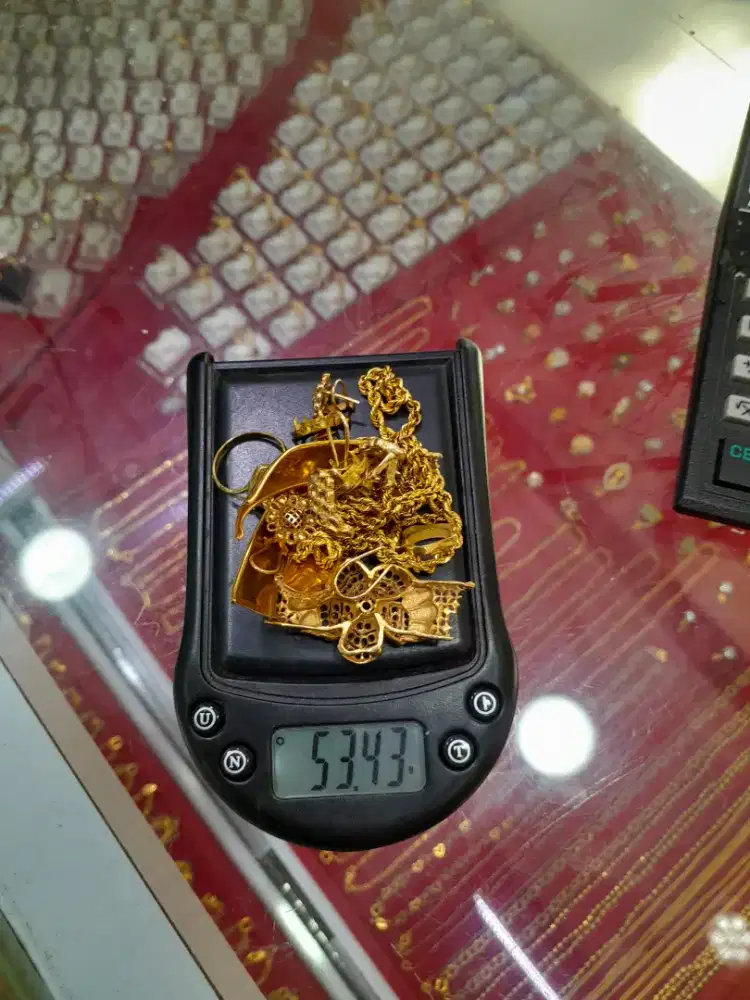 Terima jual beli emas dan berlian dengan harga tertinggi