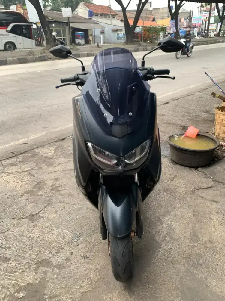 Jual nmax 2021 warna hitam