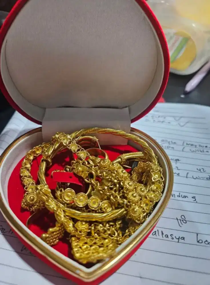 Terima jual beli emas dan berlian dengan harga tertinggi