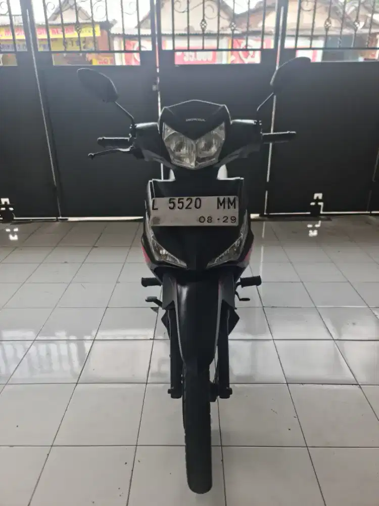 Honda new supra x 125 2019 FI CW km40rb jrg pakai mulus petemon sby