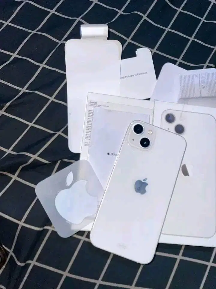 ip 13 ibox 128 gb garansi on 2026