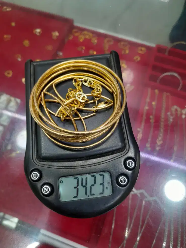 Terima jual beli emas dan berlian dengan harga tertinggi