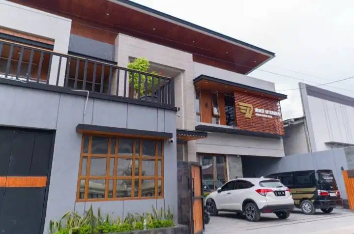 LOWONGAN PEKERJAAN
