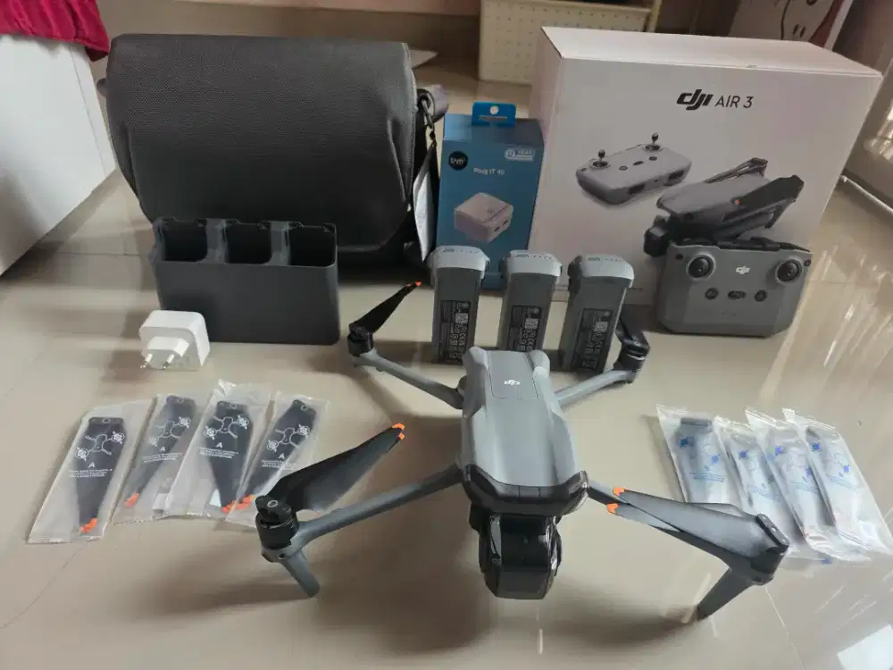 Drone DJI AIR 3 Fly More Combo with RC-N2