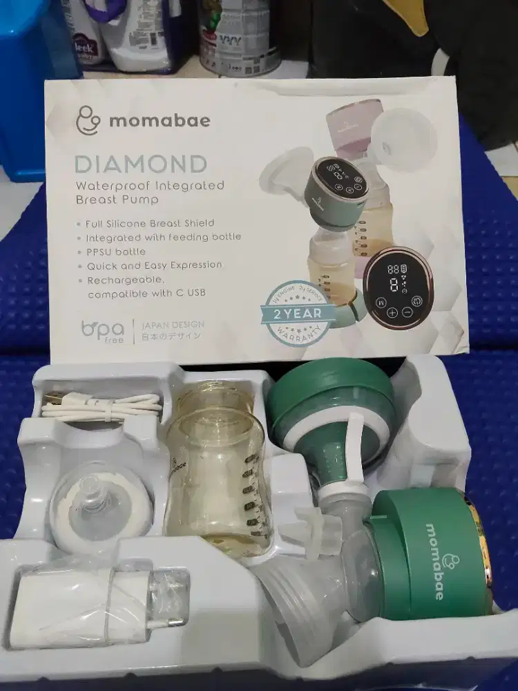 Momabae breast pump