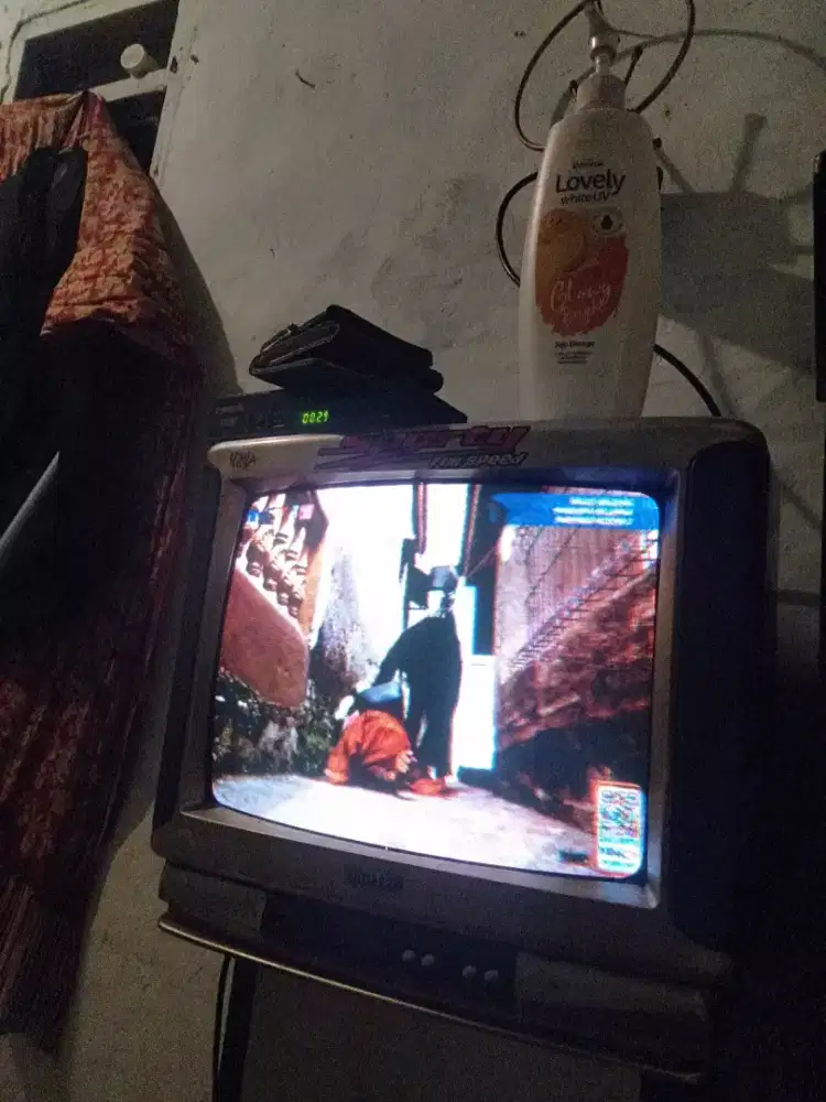 kaga pada jelas jual ajh ni 250sama stb tinggal nonton