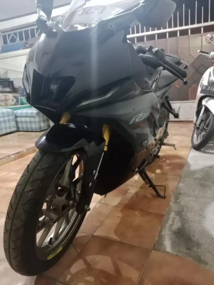 Dijual motor R15 V4