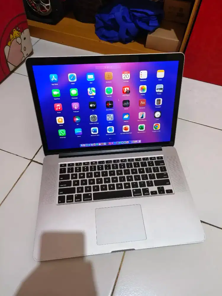 Macbook Pro Retina 15 inch Mid 2015 16/512